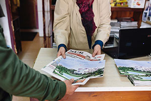 Publicidad en Kioscos: Promotora Amenabar